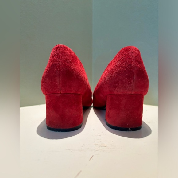 Aldo, US 8.5, raspberry suede pump with block heel excellent condition. - Picture 5 of 5